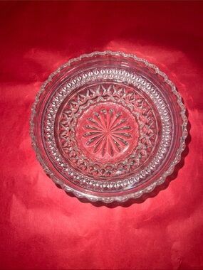 VTG Clear Pressed Glass Bowl-Starburst Pattern-5.5" Decorative Candy Nut Bowl